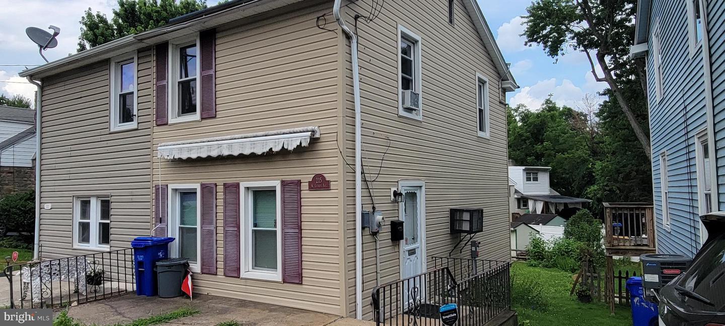 215 W Laurel Ave