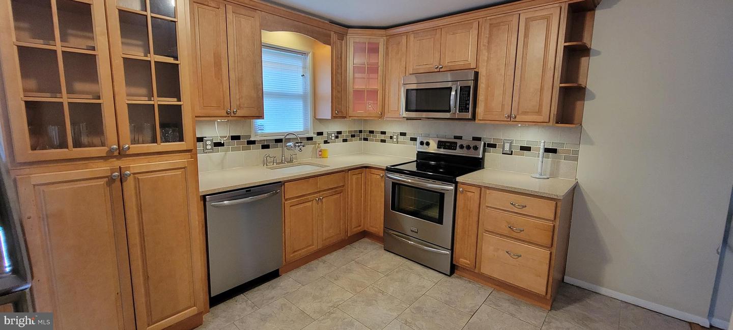 215 W Laurel Ave