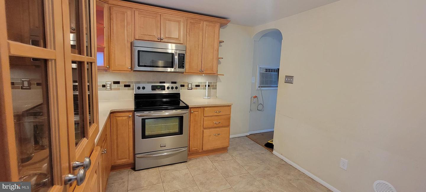 215 W Laurel Ave