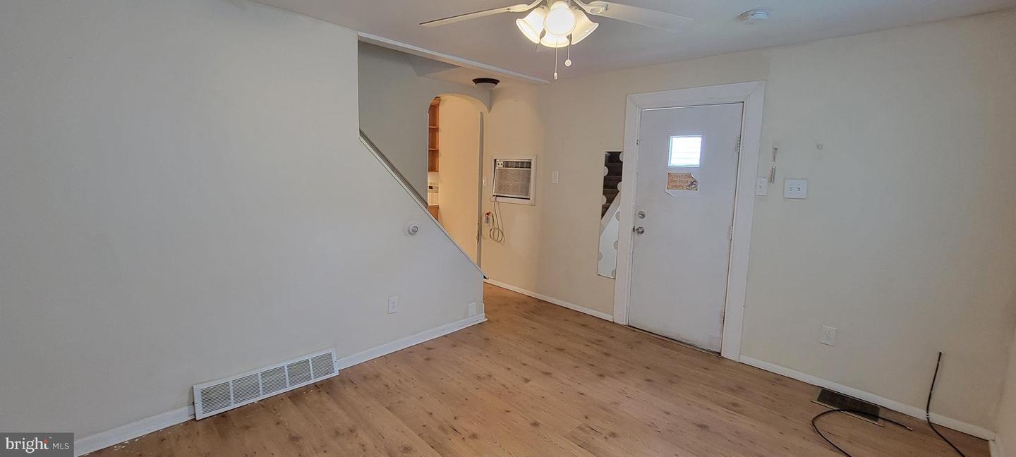 215 W Laurel Ave