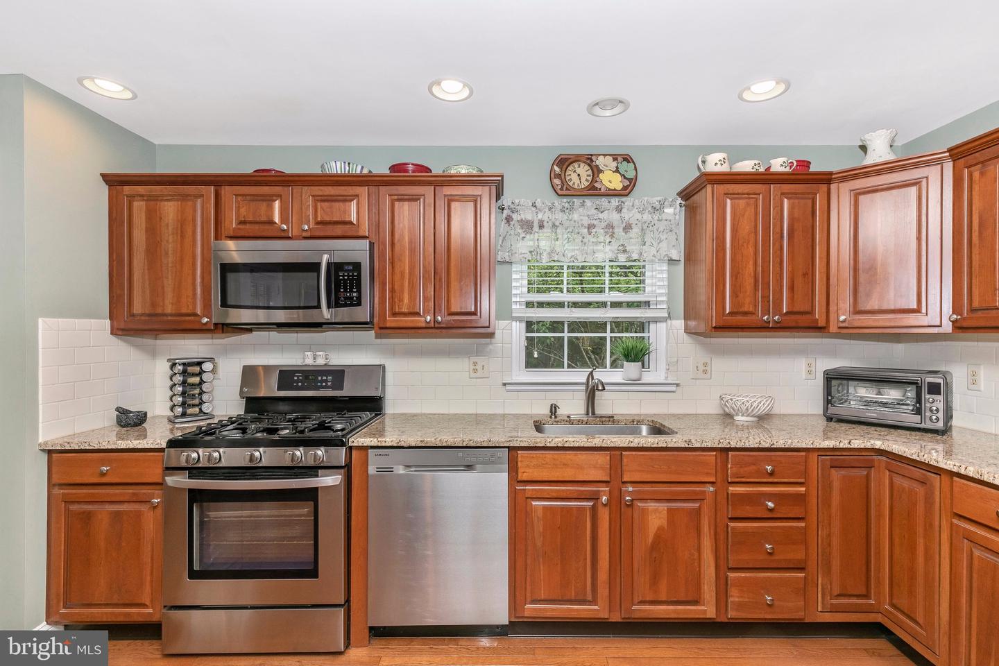 304 Jamestown Ct