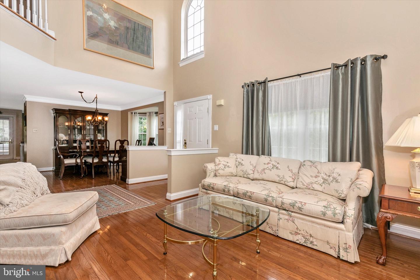 304 Jamestown Ct