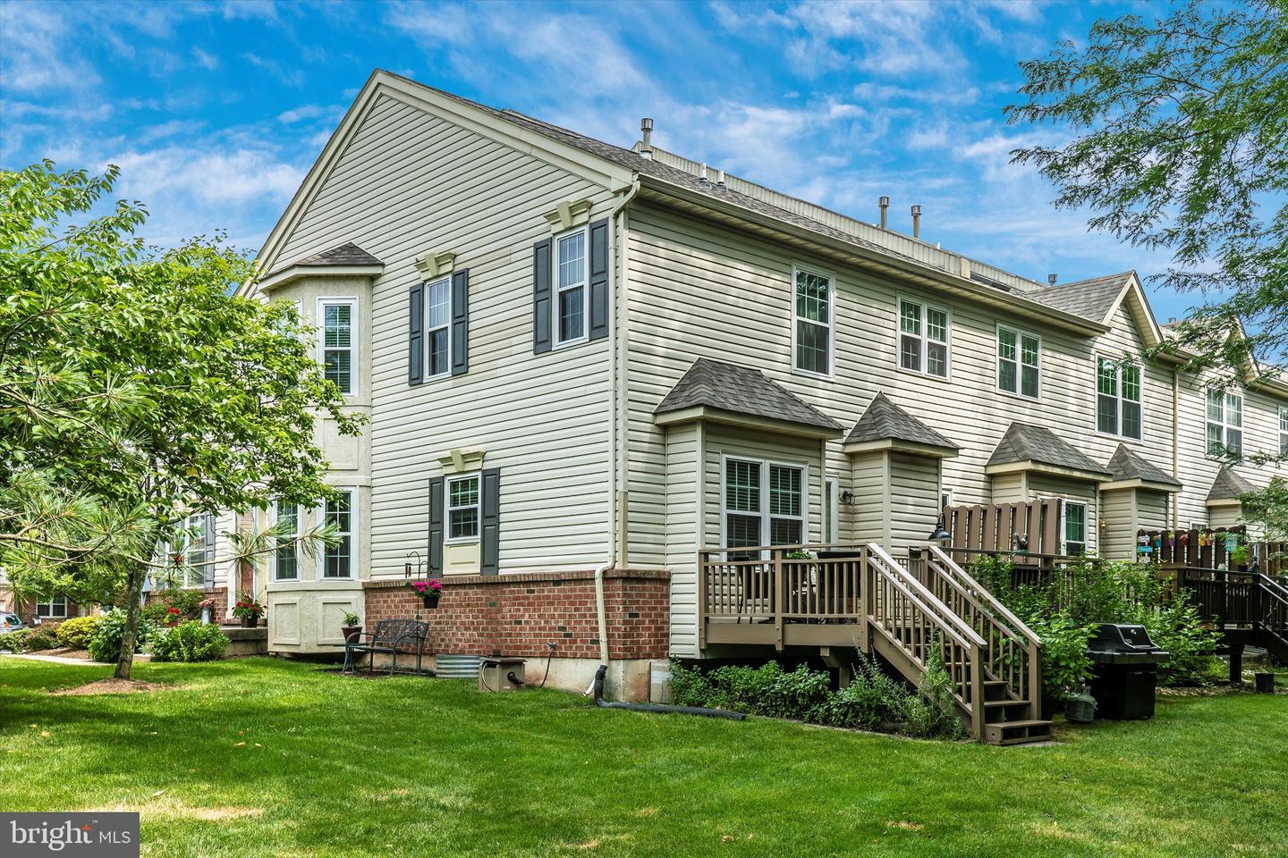 304 Jamestown Ct