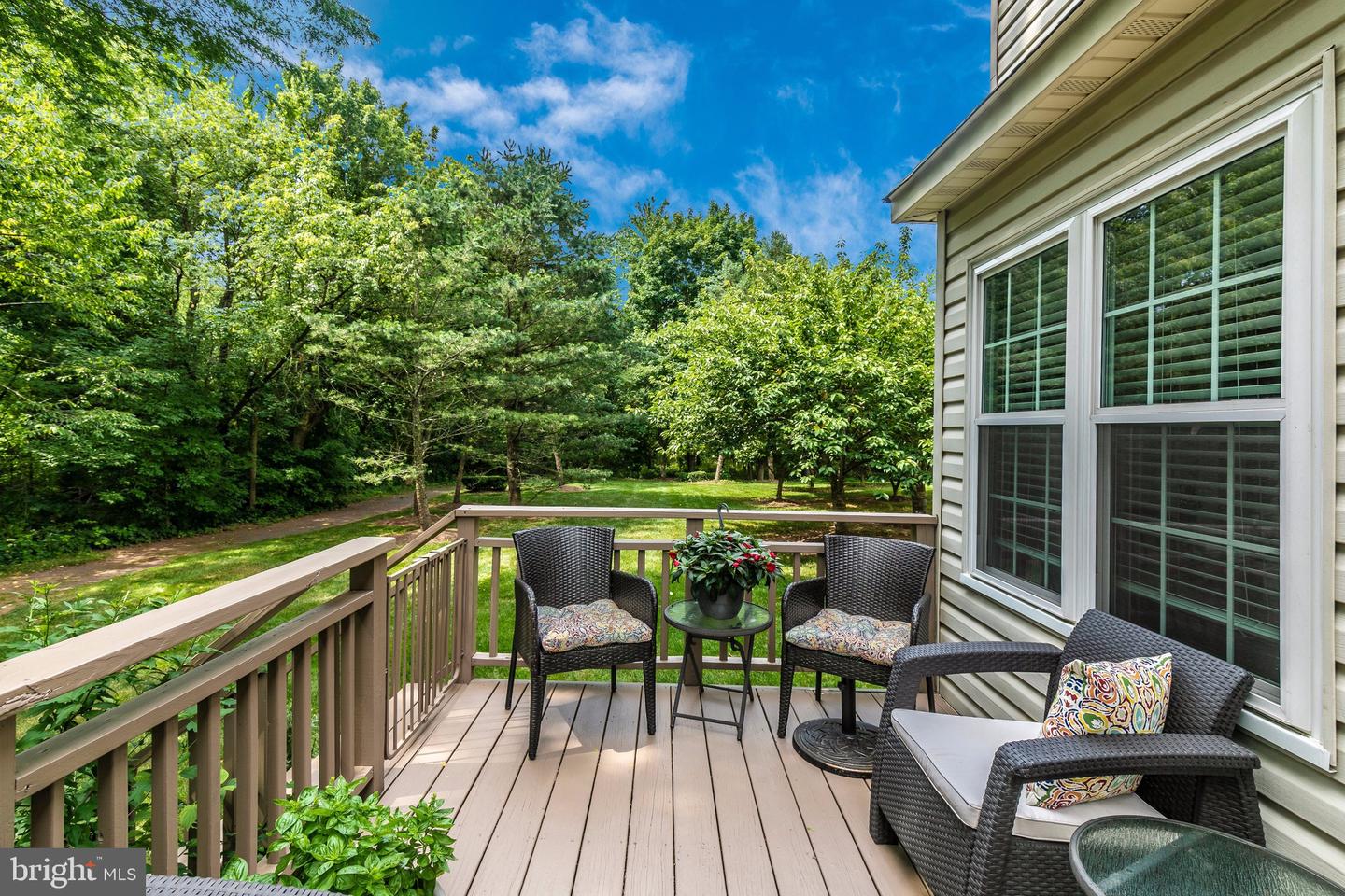 304 Jamestown Ct