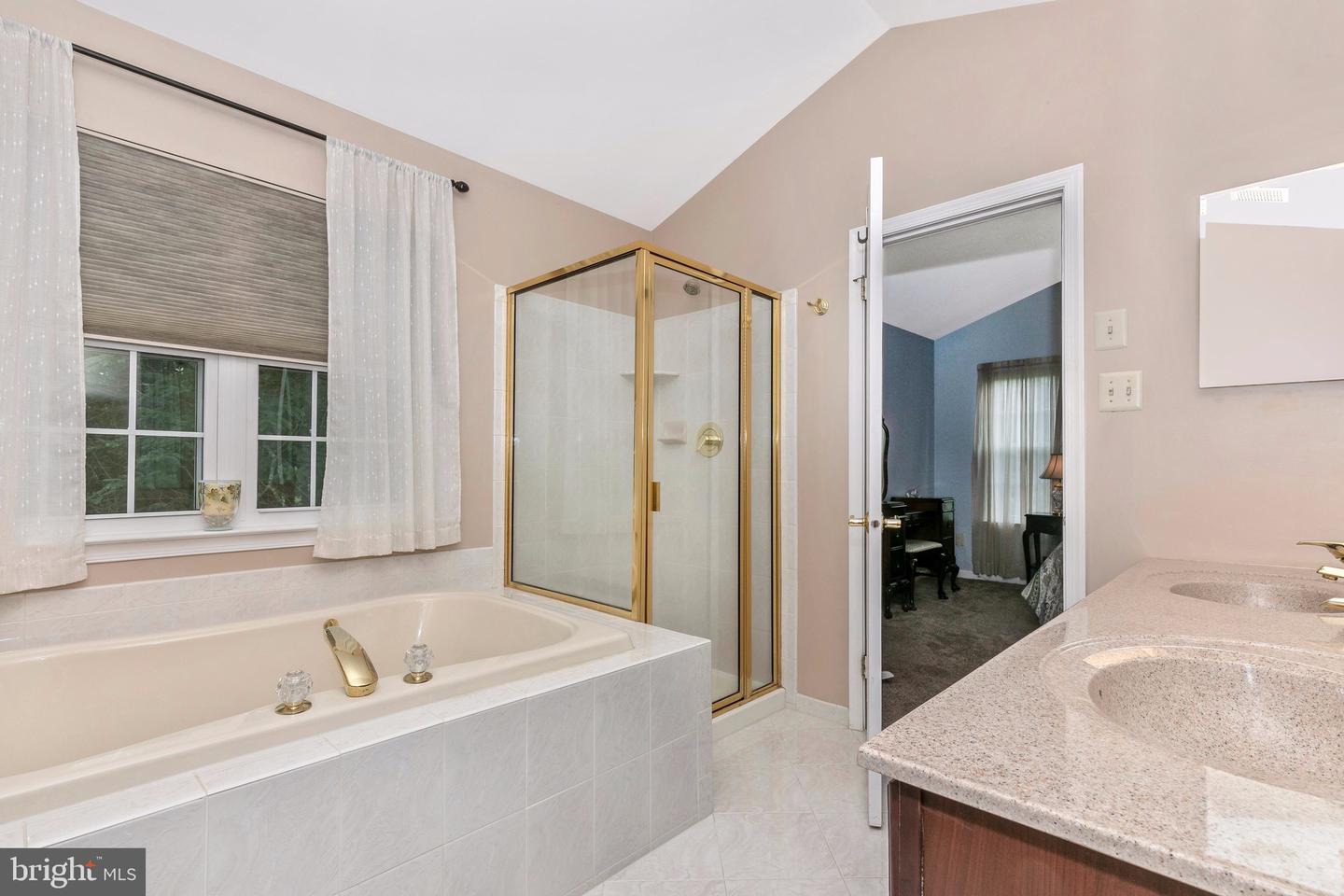 304 Jamestown Ct