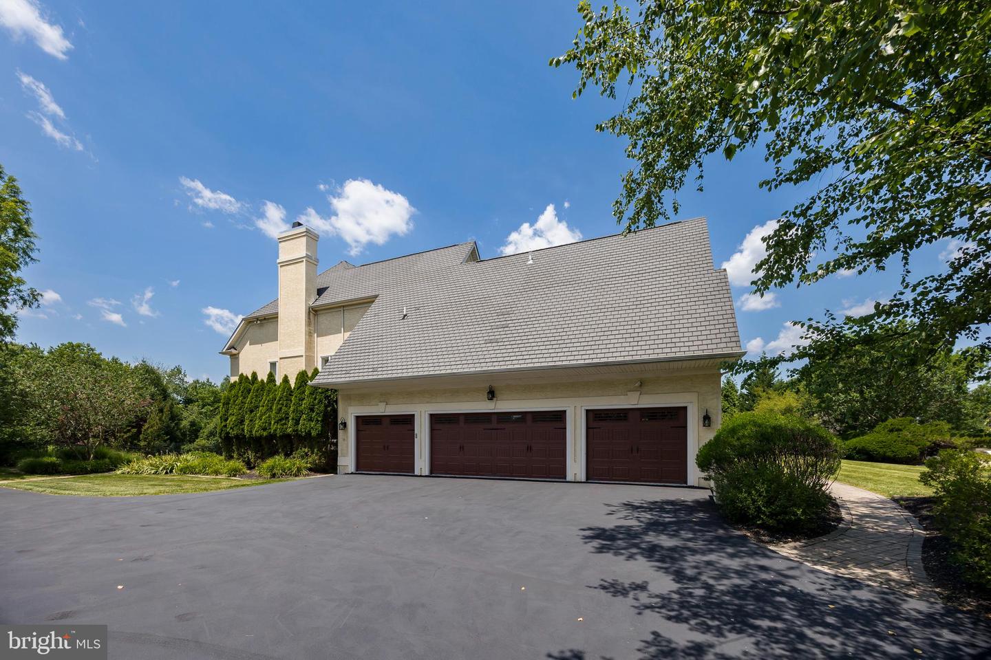 710 Daventry Way