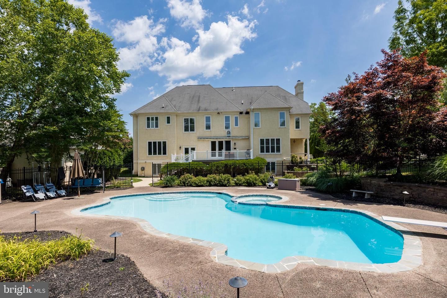 710 Daventry Way