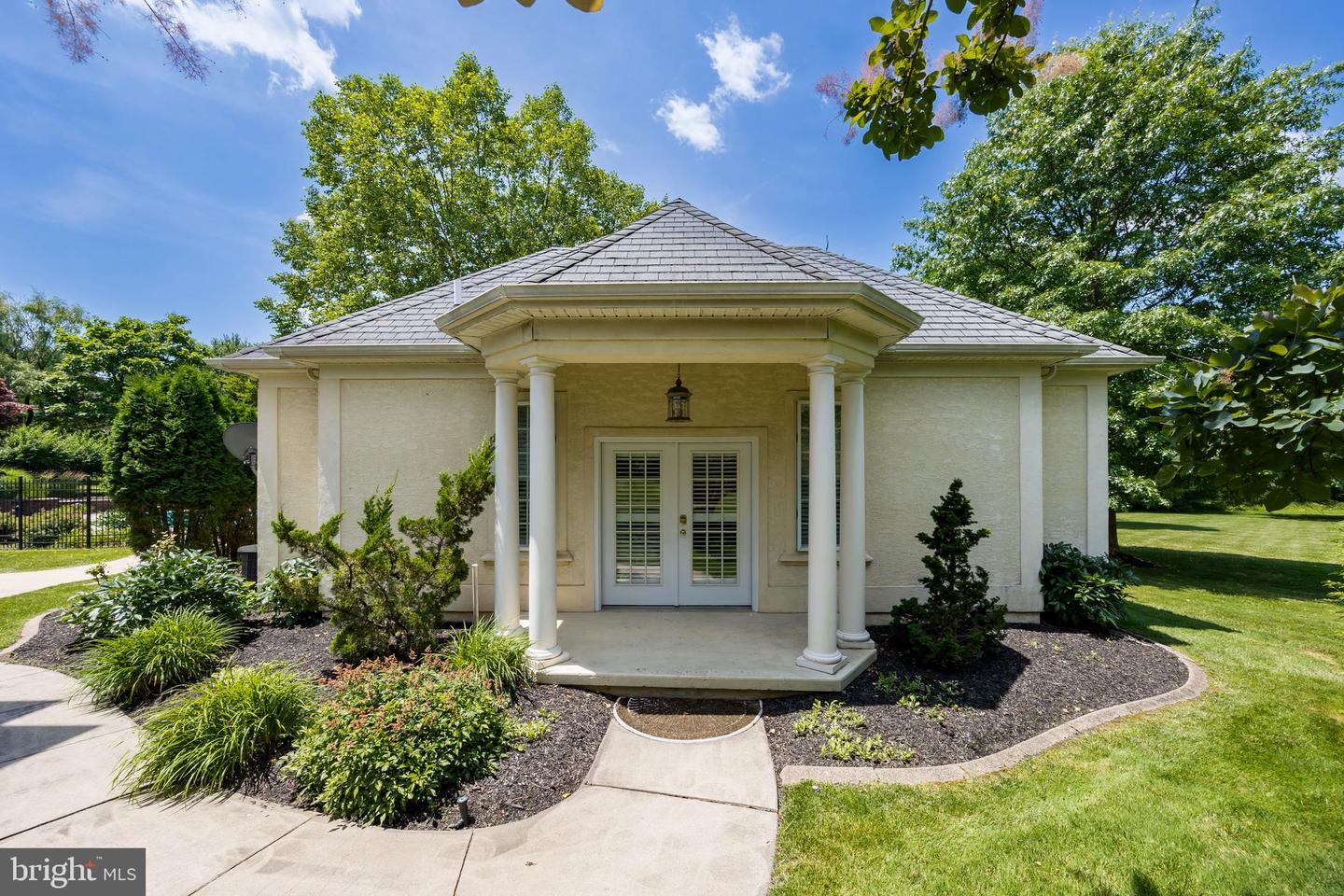 710 Daventry Way