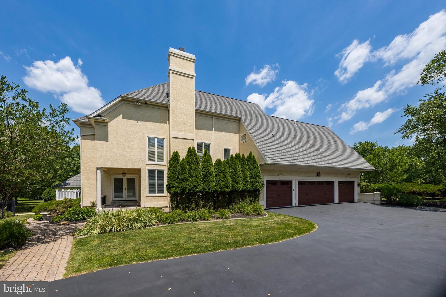 710 Daventry Way