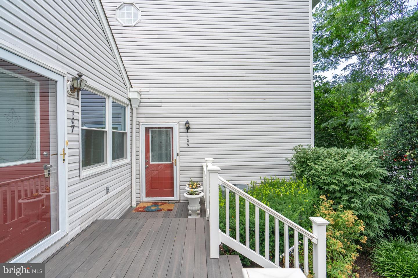 106 Victoria Dr