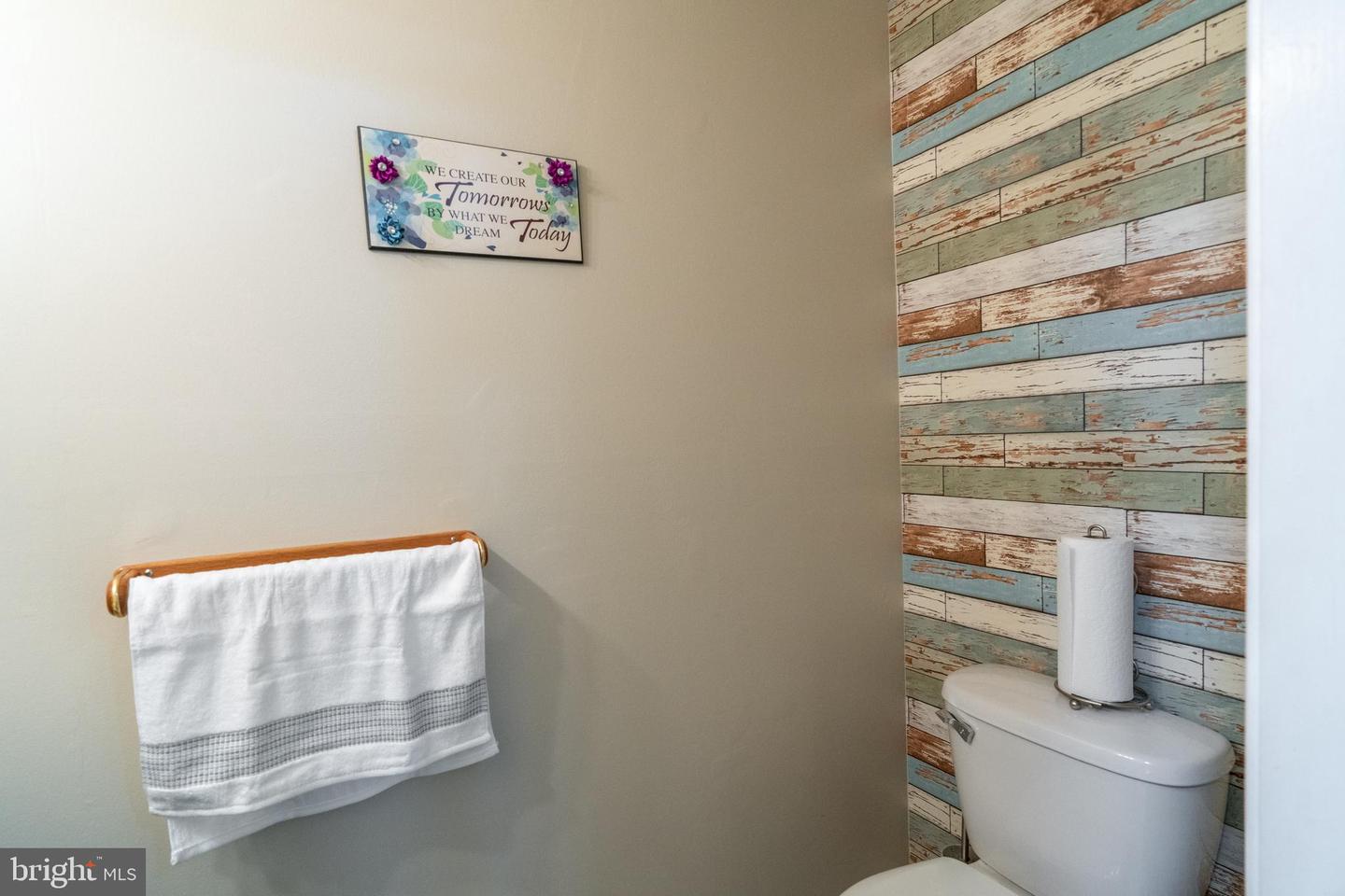 106 Victoria Dr