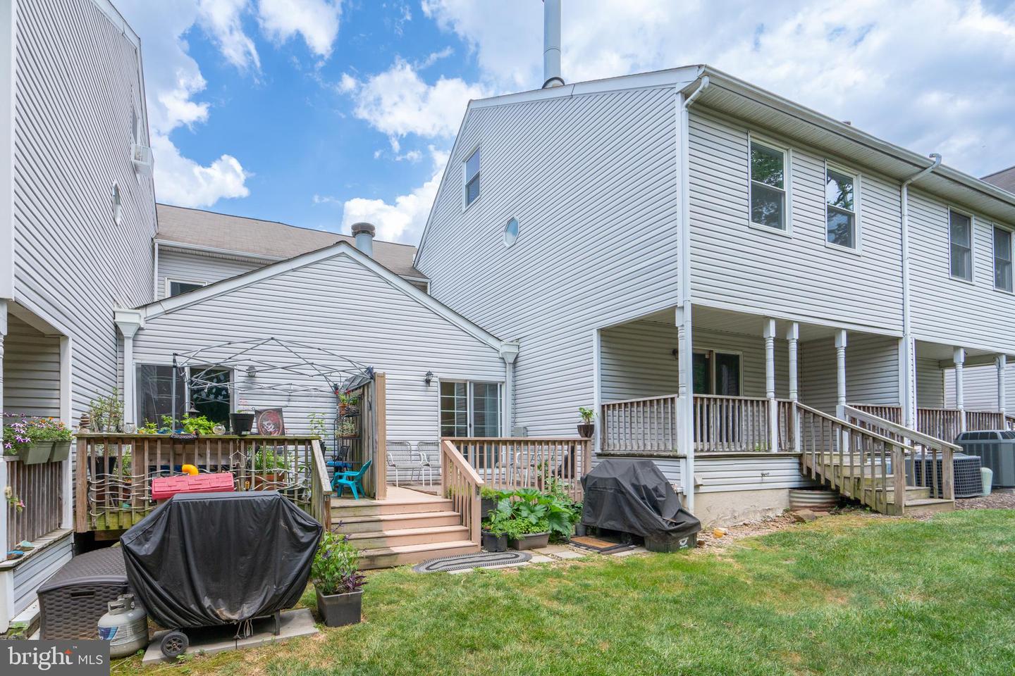 106 Victoria Dr