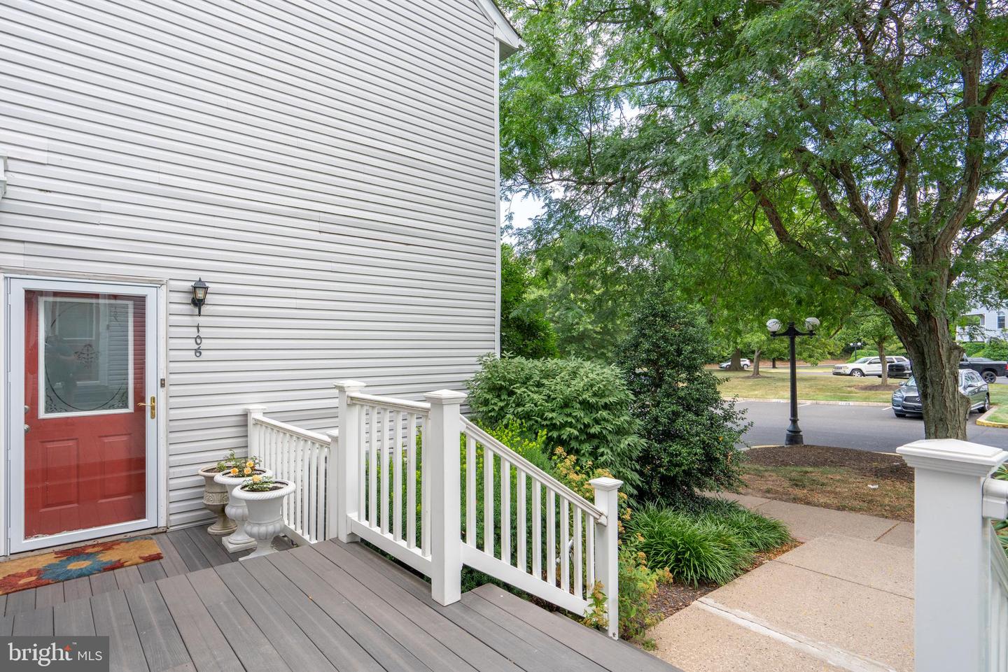 106 Victoria Dr
