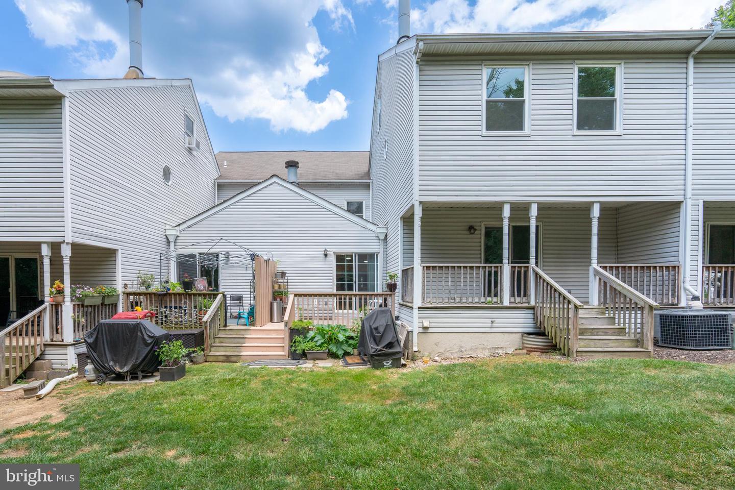 106 Victoria Dr