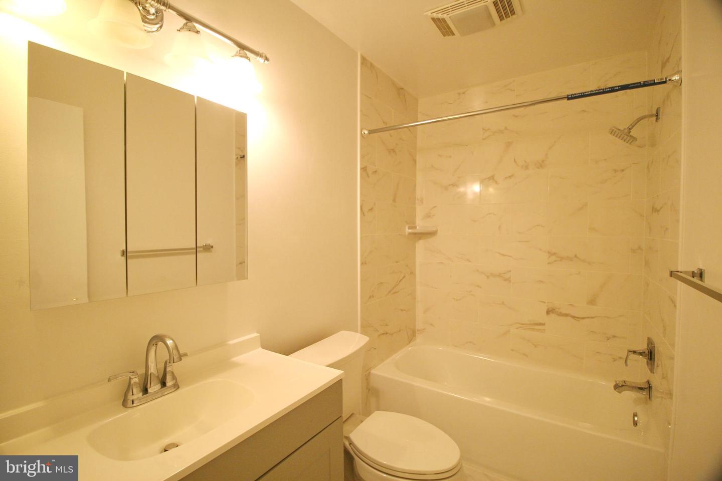 1604 Whitpain Hls