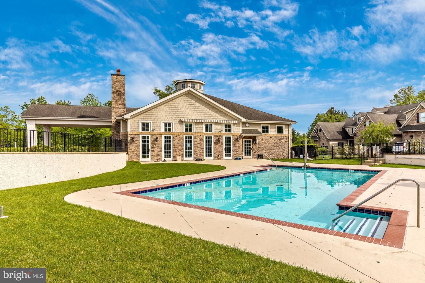 112 Clydesdale Cir