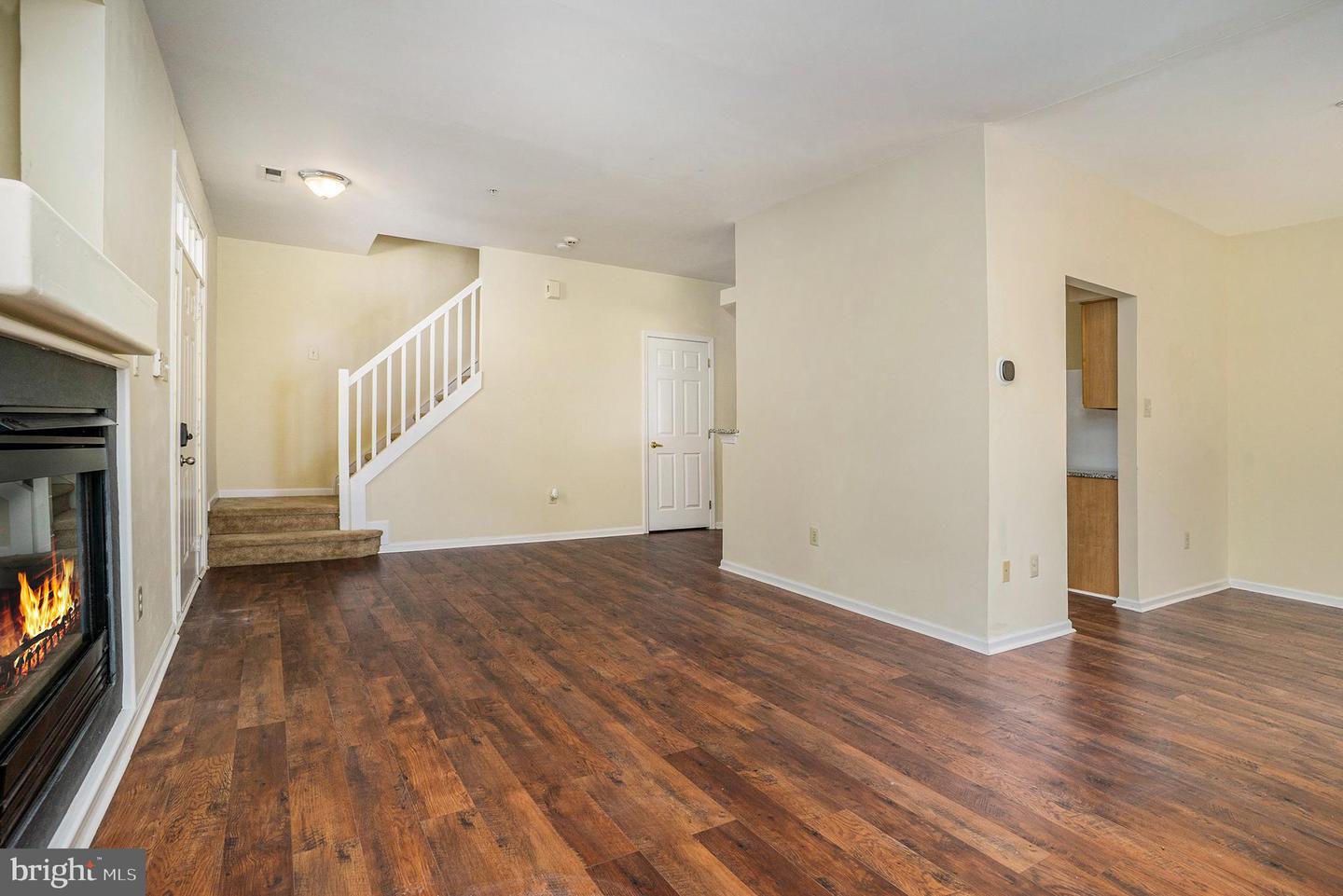 107 Woods Dr