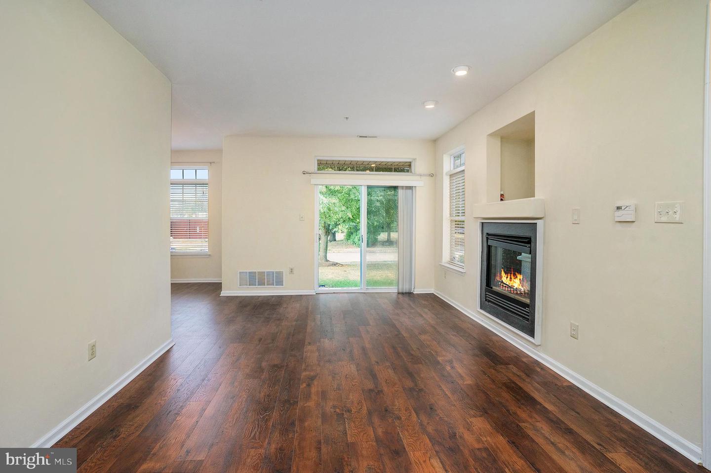 107 Woods Dr