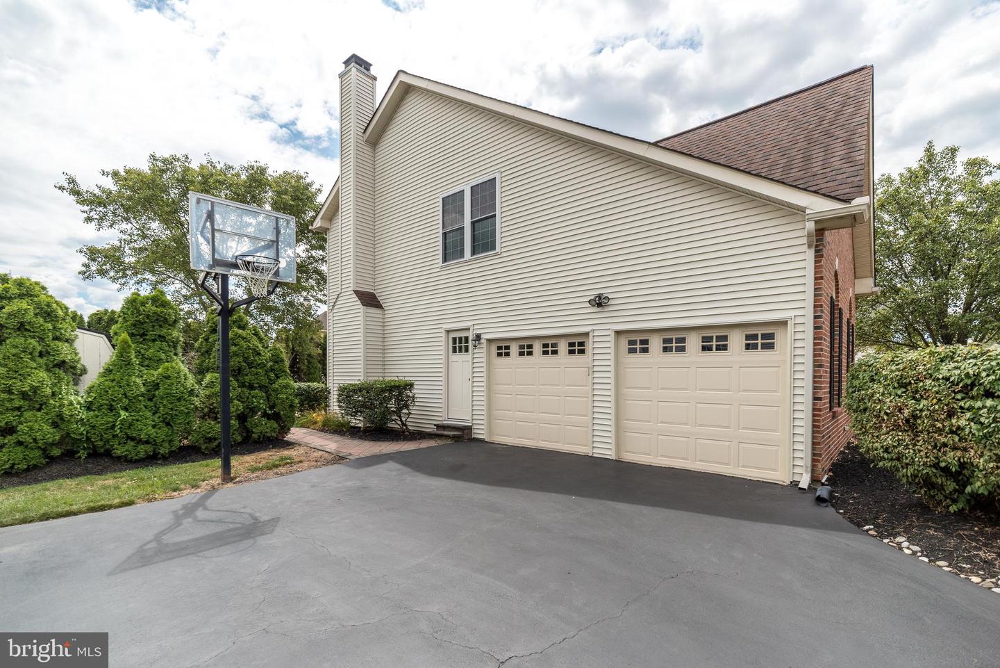 122 Savory Ln