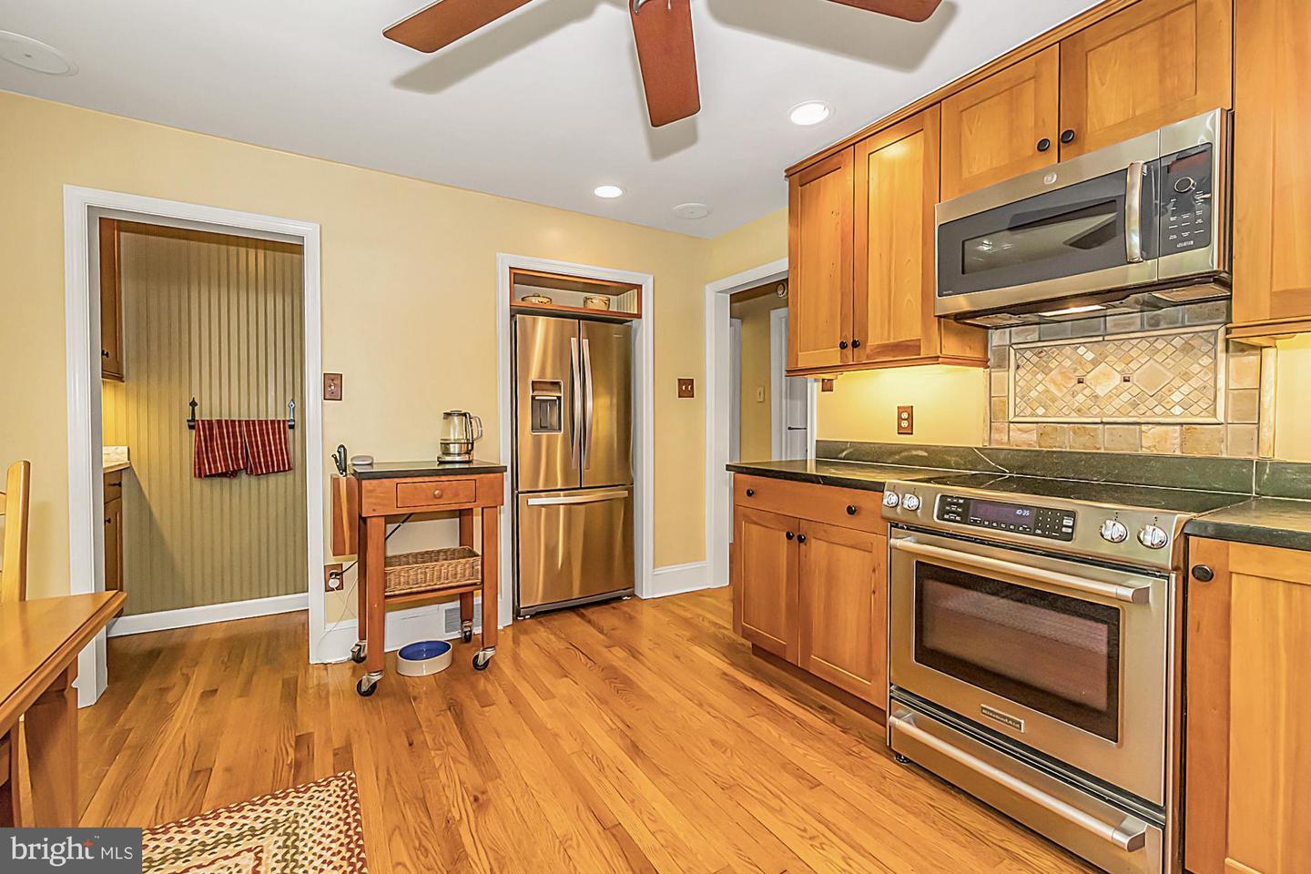 520 Twickenham Rd