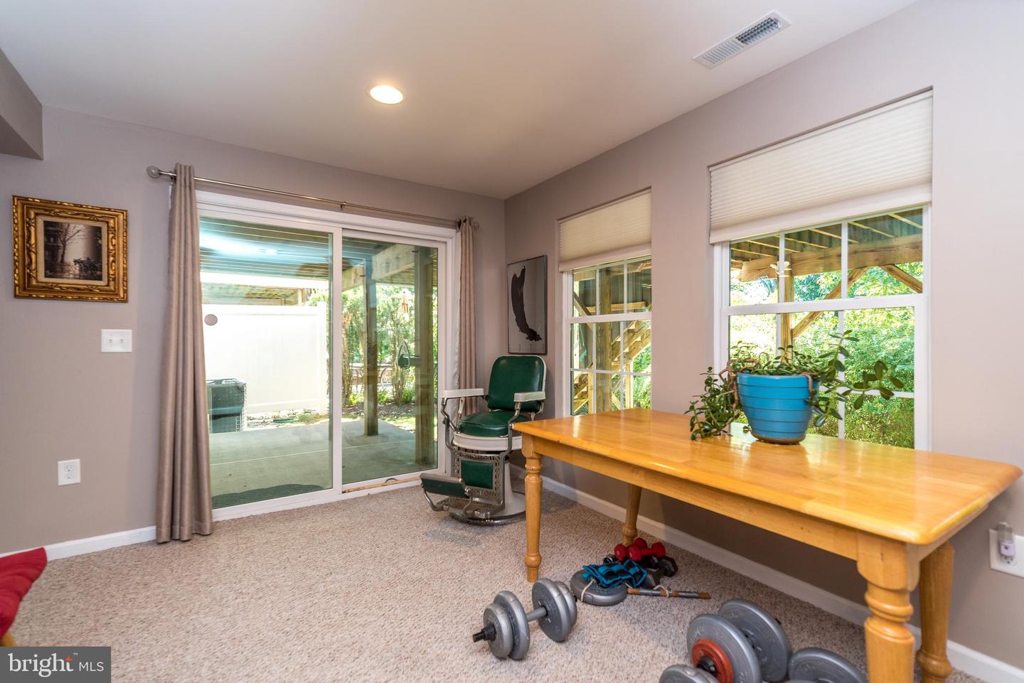 112 Mustang Way