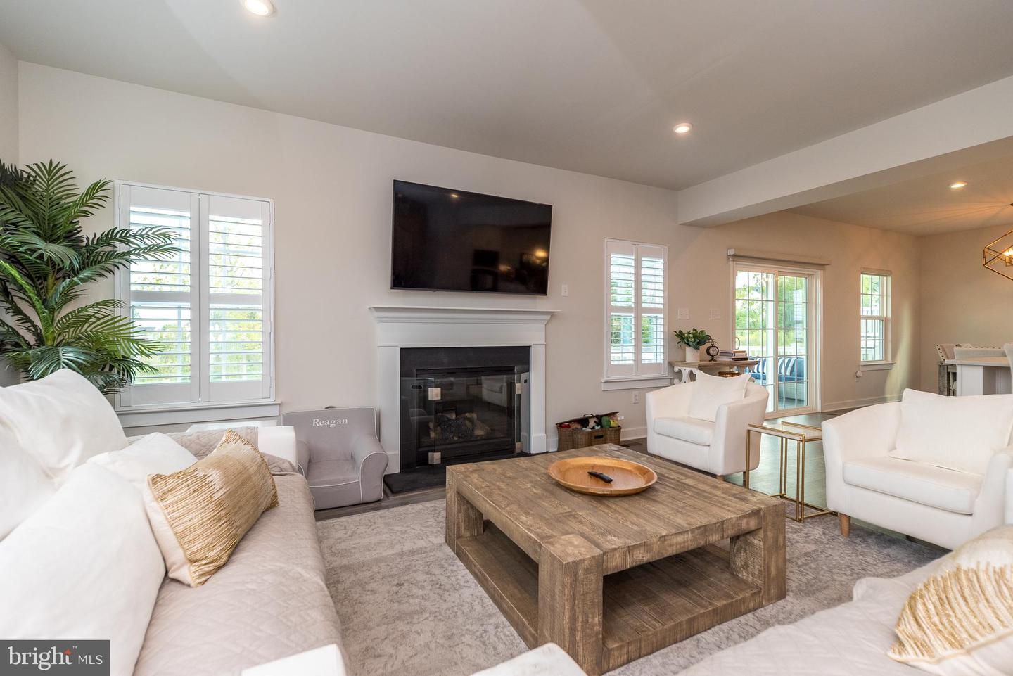138 Tallowood Dr