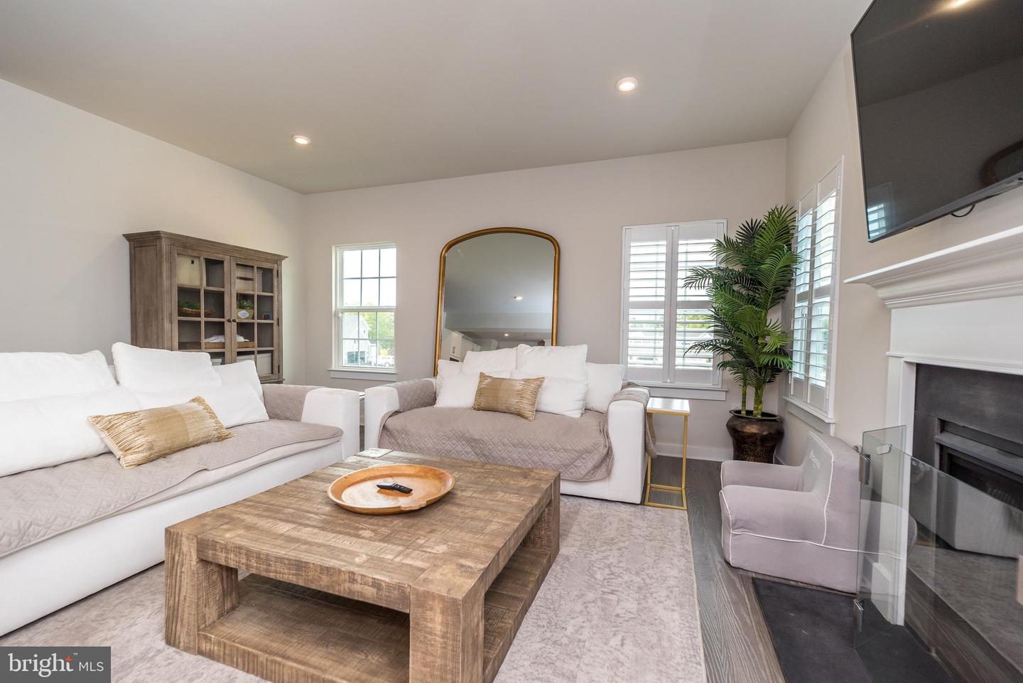 138 Tallowood Dr