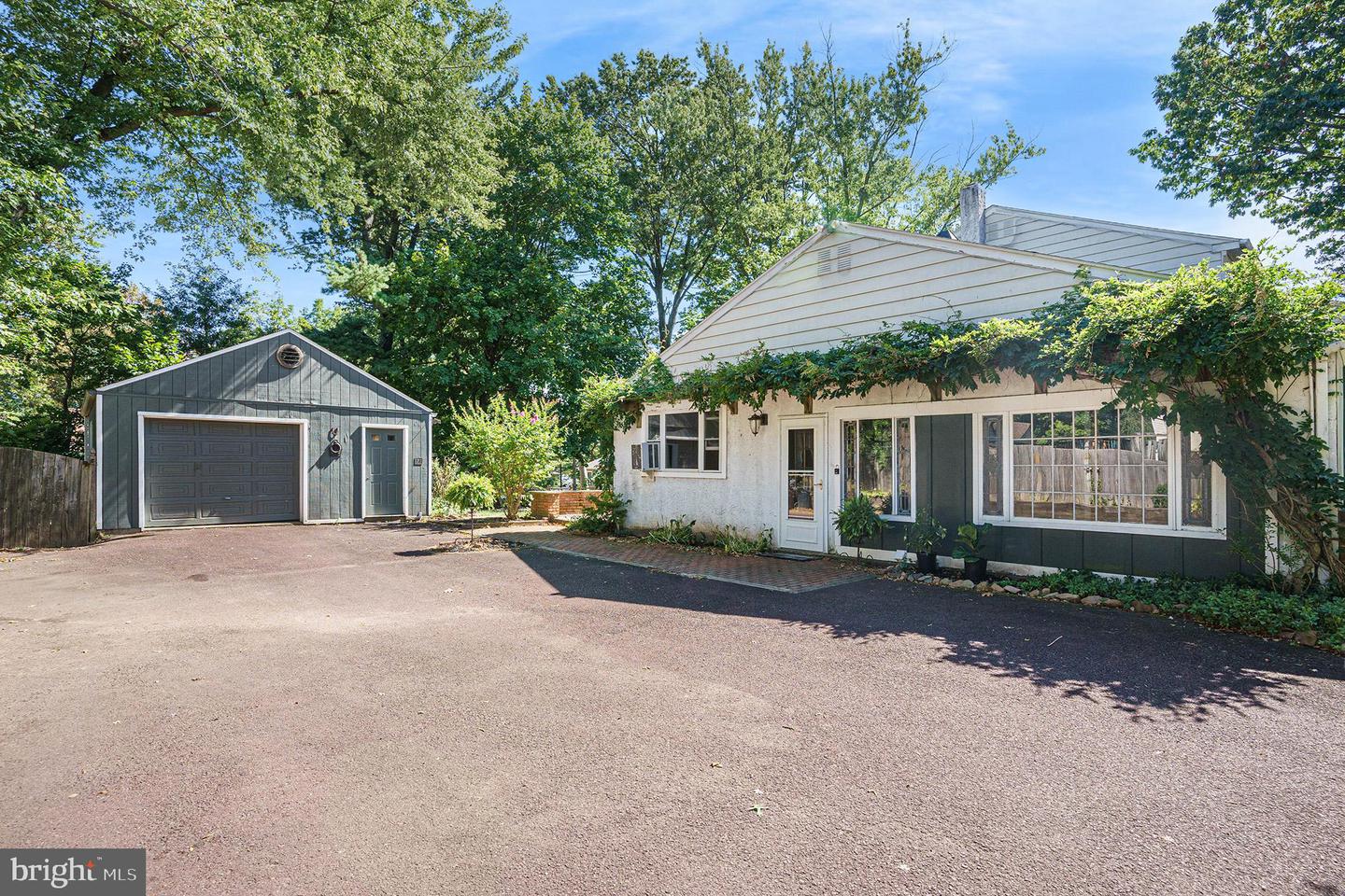 315 E Prospect Ave