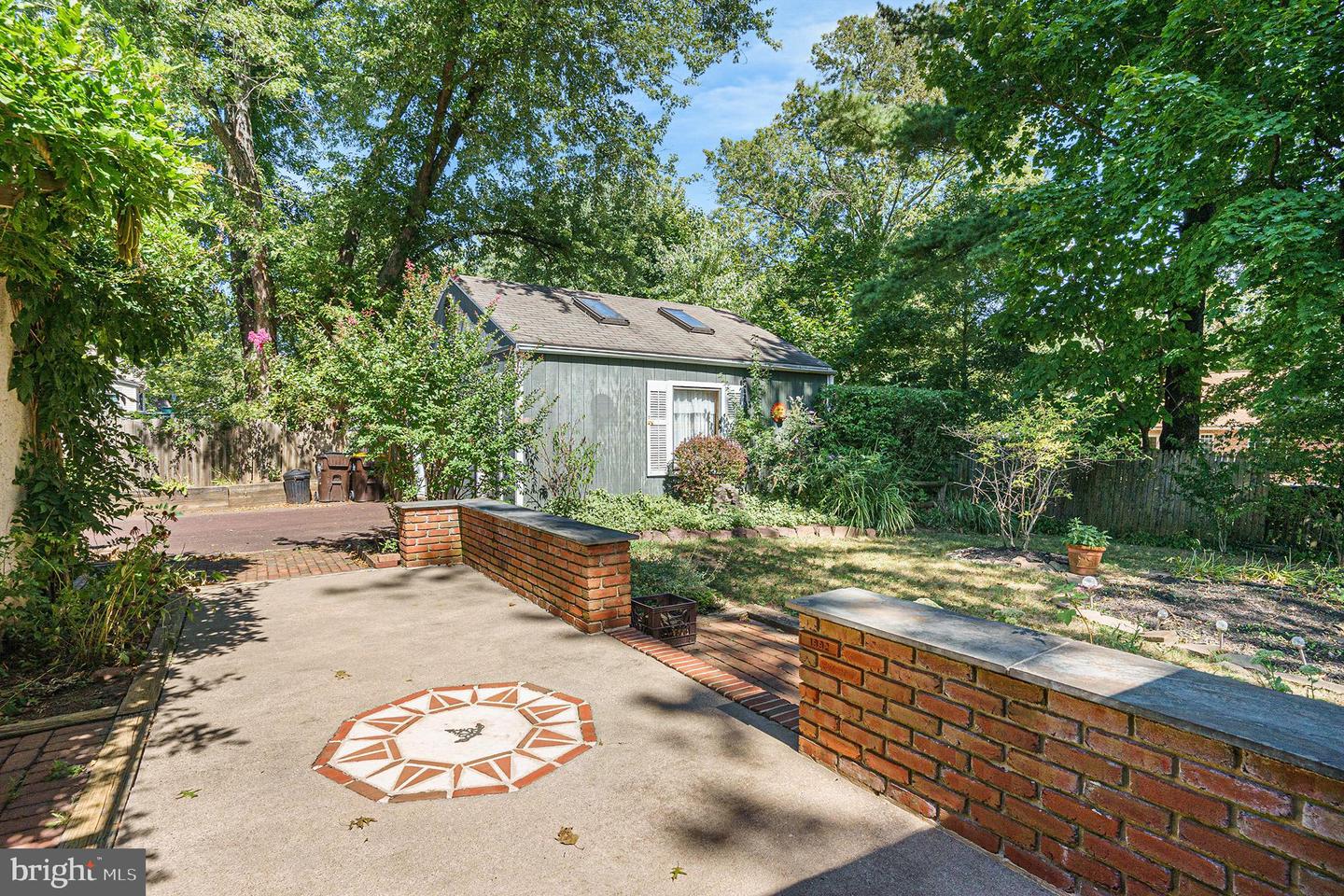 315 E Prospect Ave