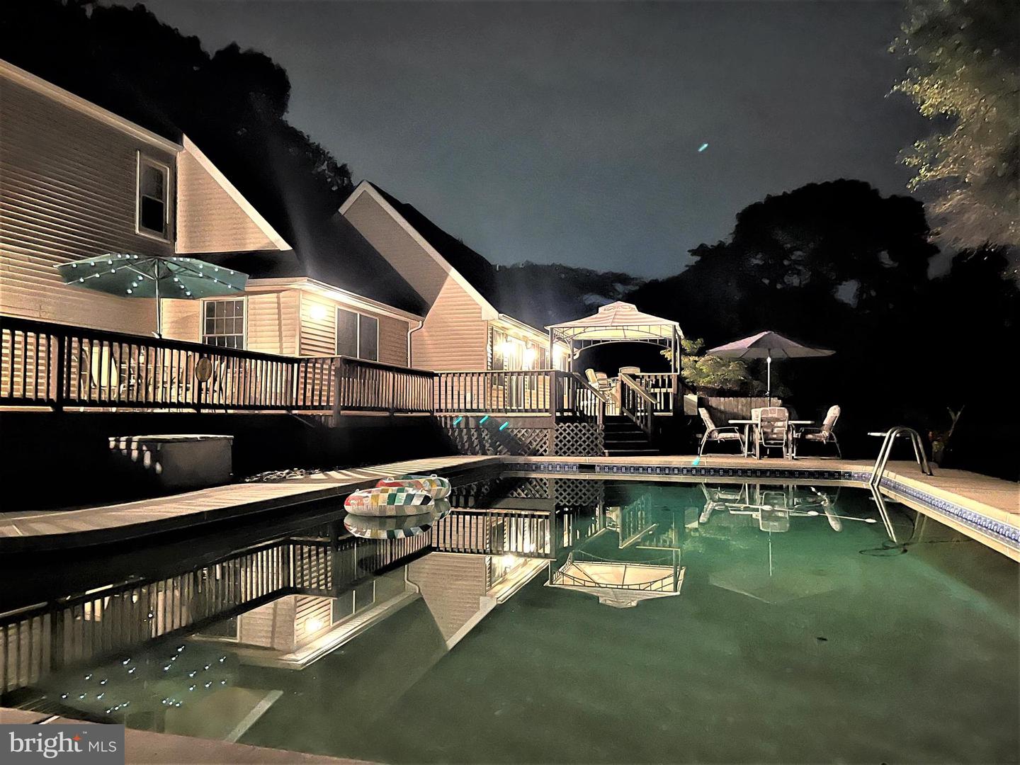 725 Johns Ln