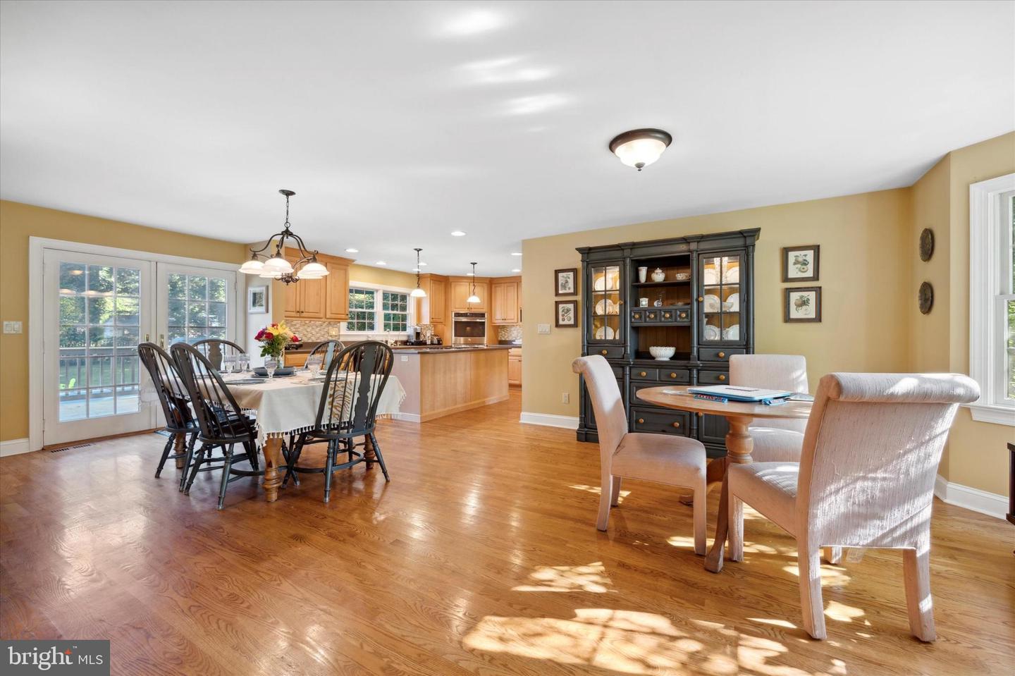 725 Johns Ln