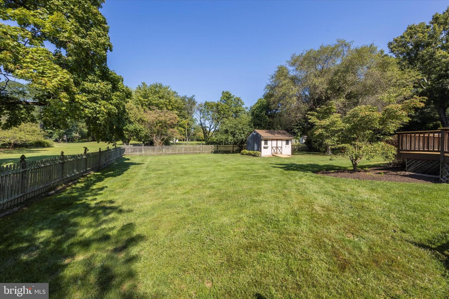 725 Johns Ln