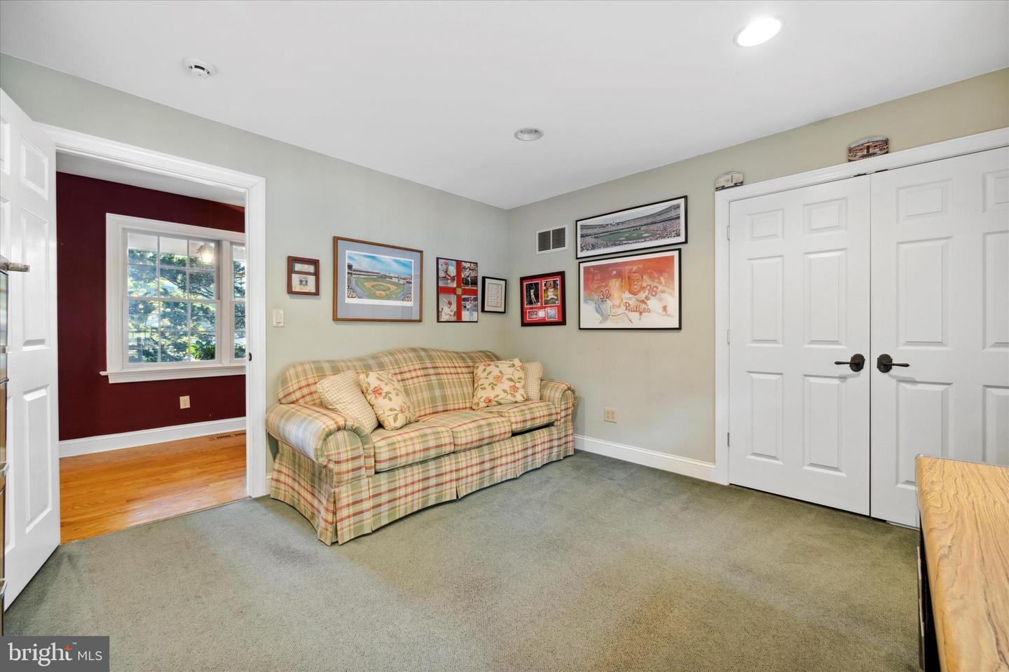 725 Johns Ln