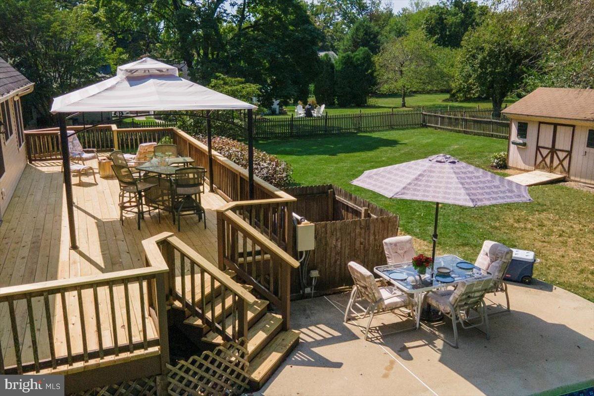 725 Johns Ln