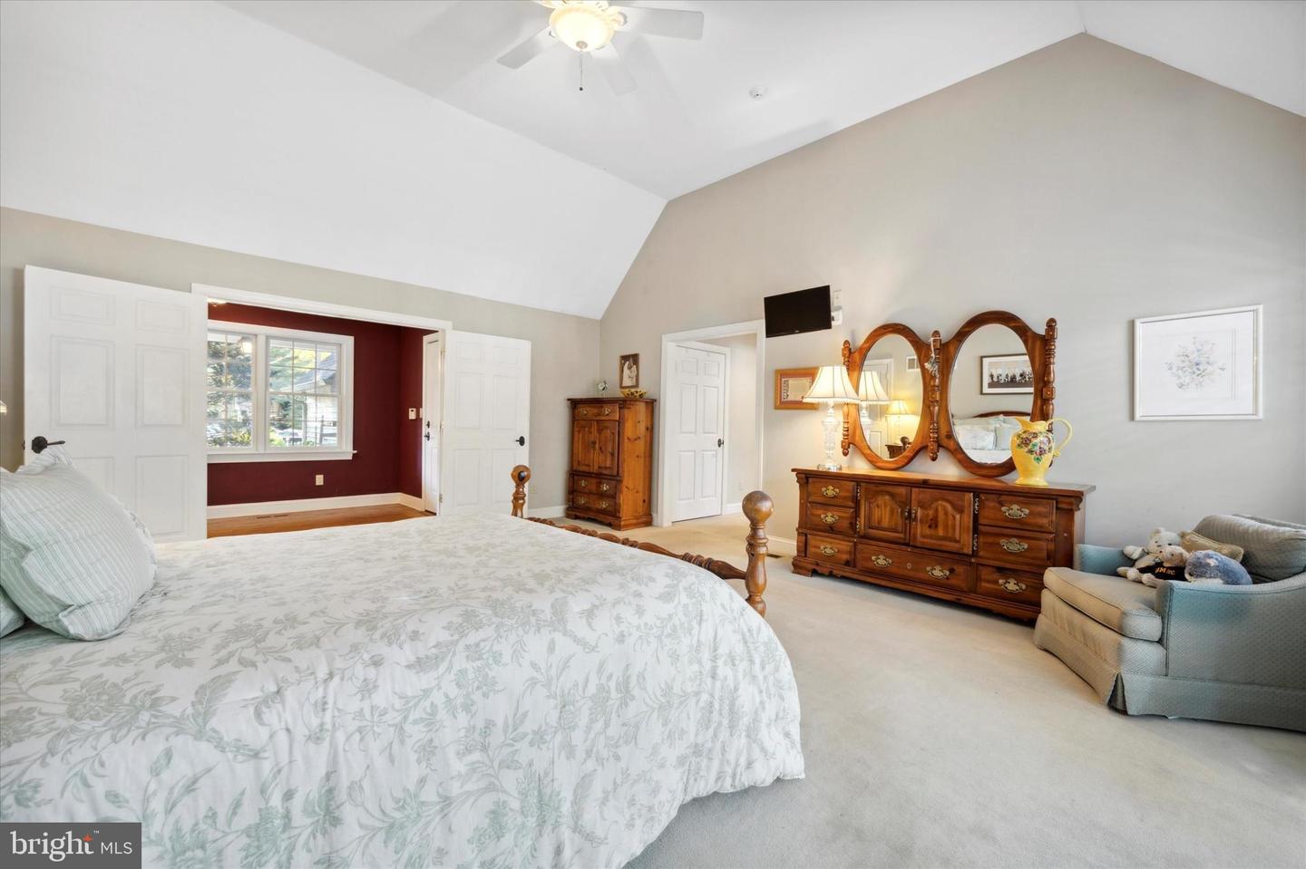 725 Johns Ln
