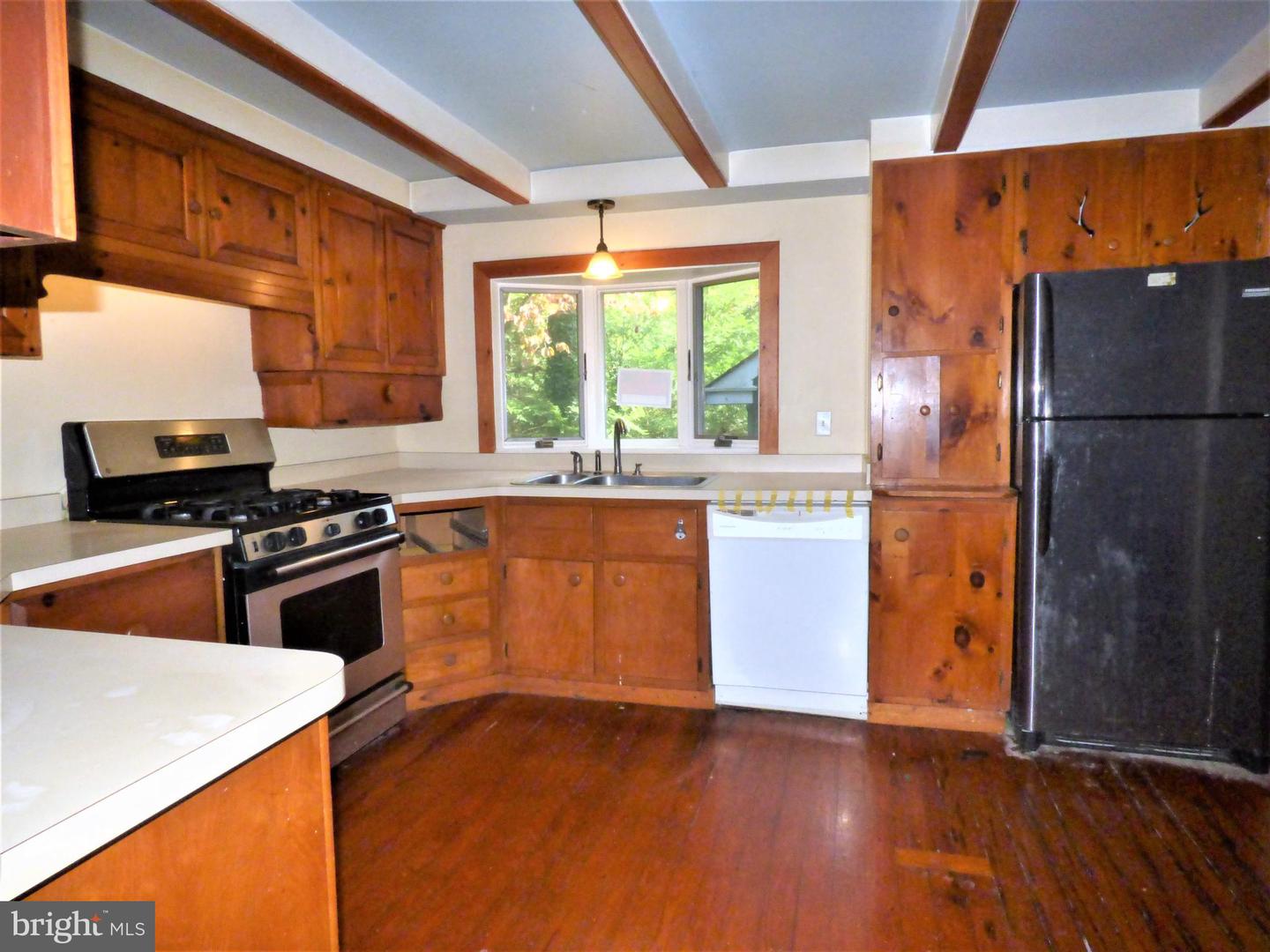 1410 Cedar Ln