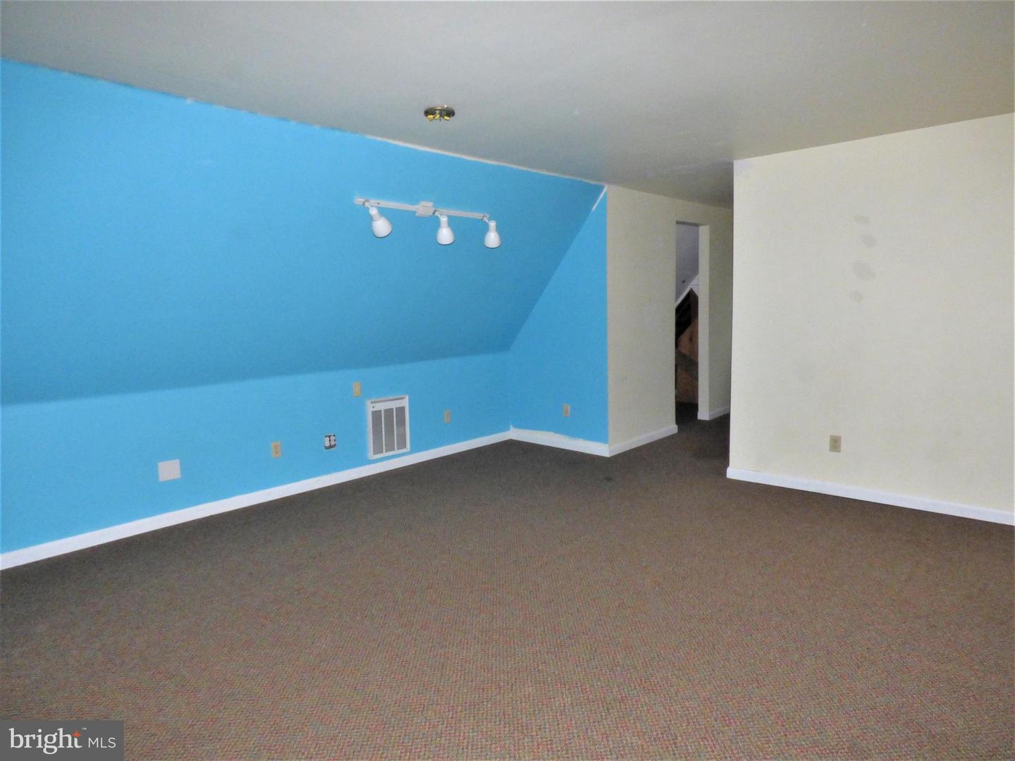 1410 Cedar Ln