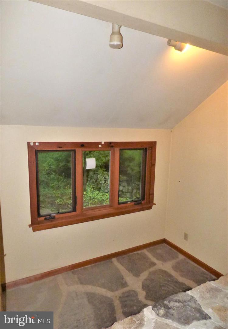 1410 Cedar Ln