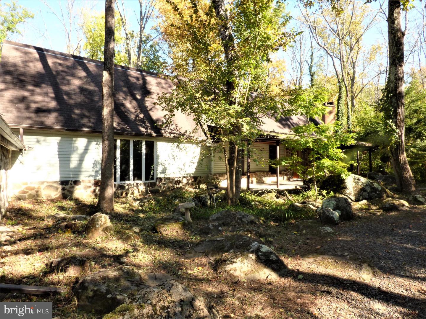 1410 Cedar Ln