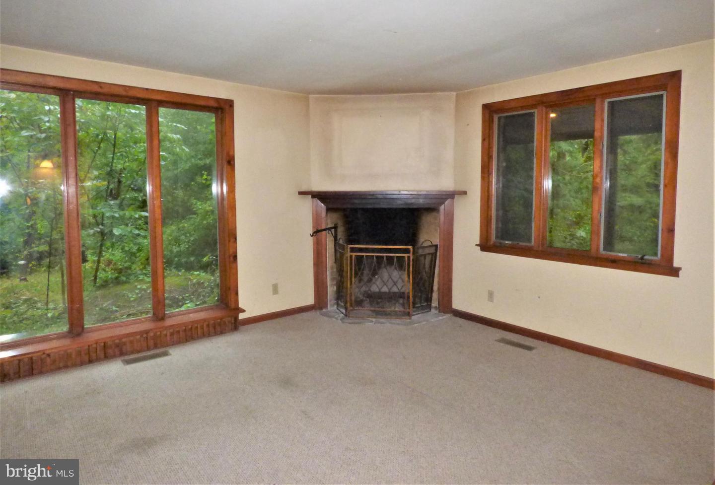 1410 Cedar Ln