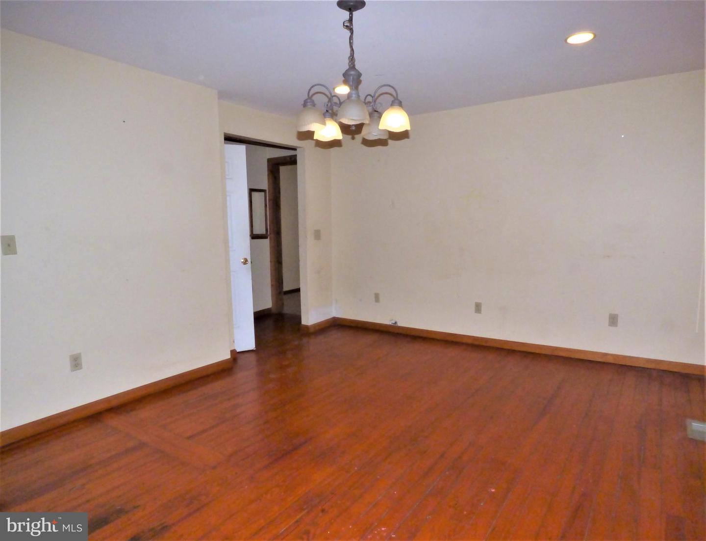 1410 Cedar Ln