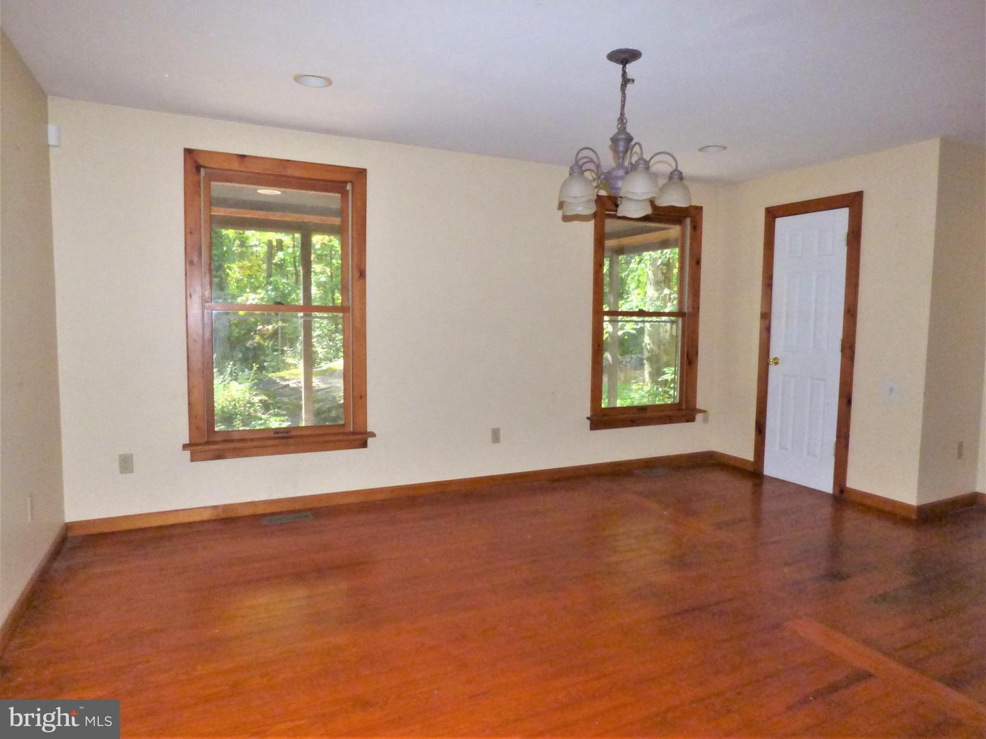 1410 Cedar Ln