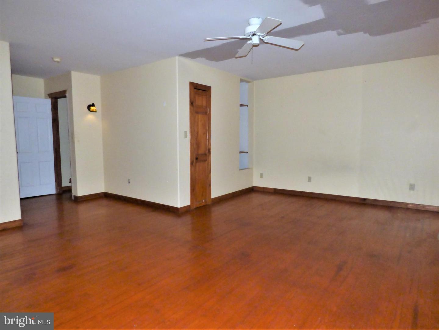 1410 Cedar Ln