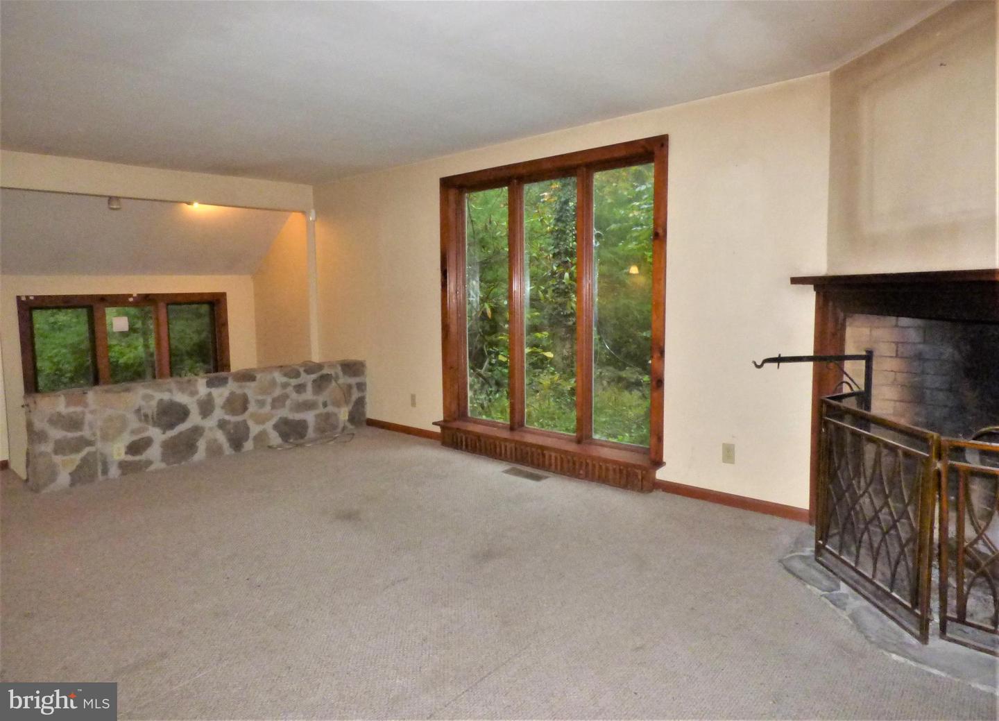 1410 Cedar Ln