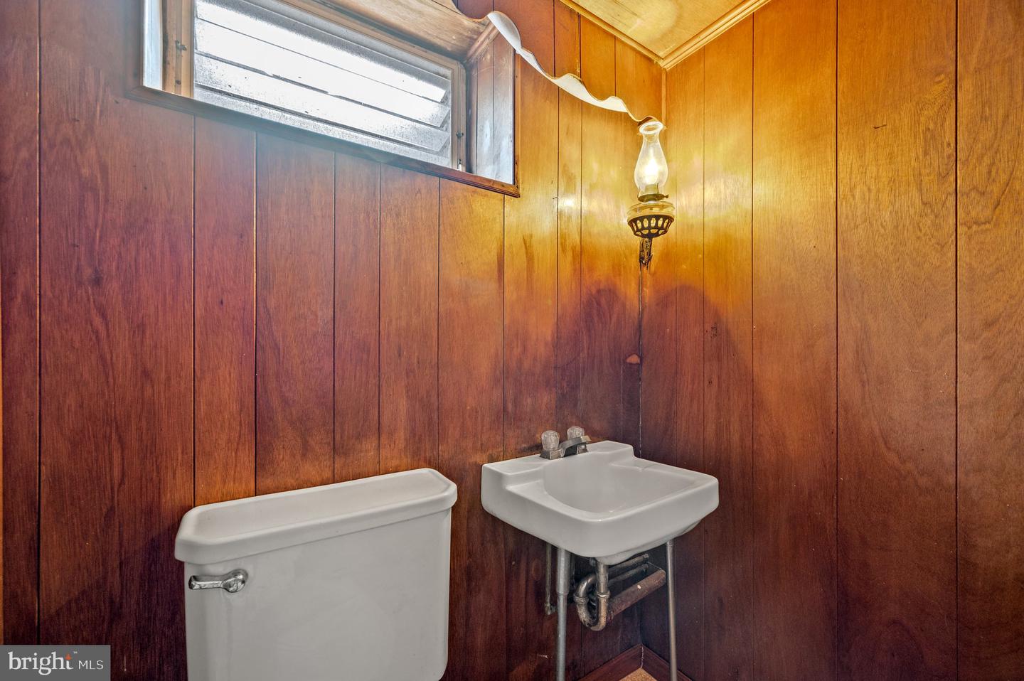 23 Dewey Rd