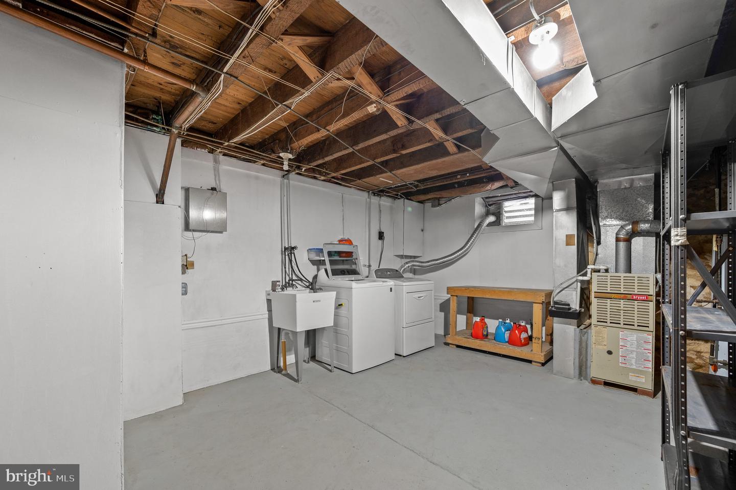 23 Dewey Rd