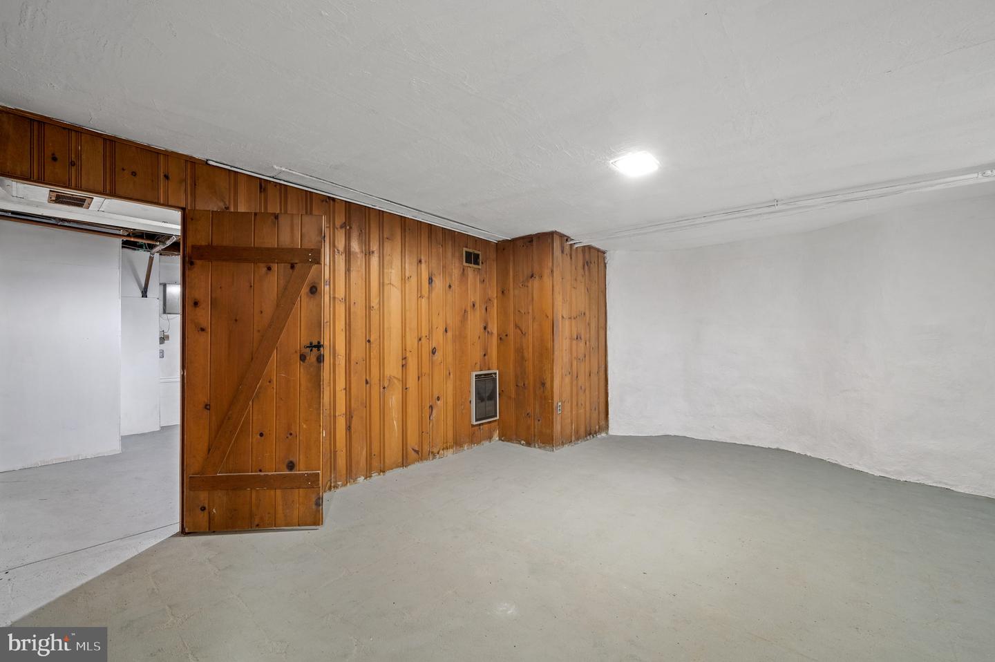 23 Dewey Rd