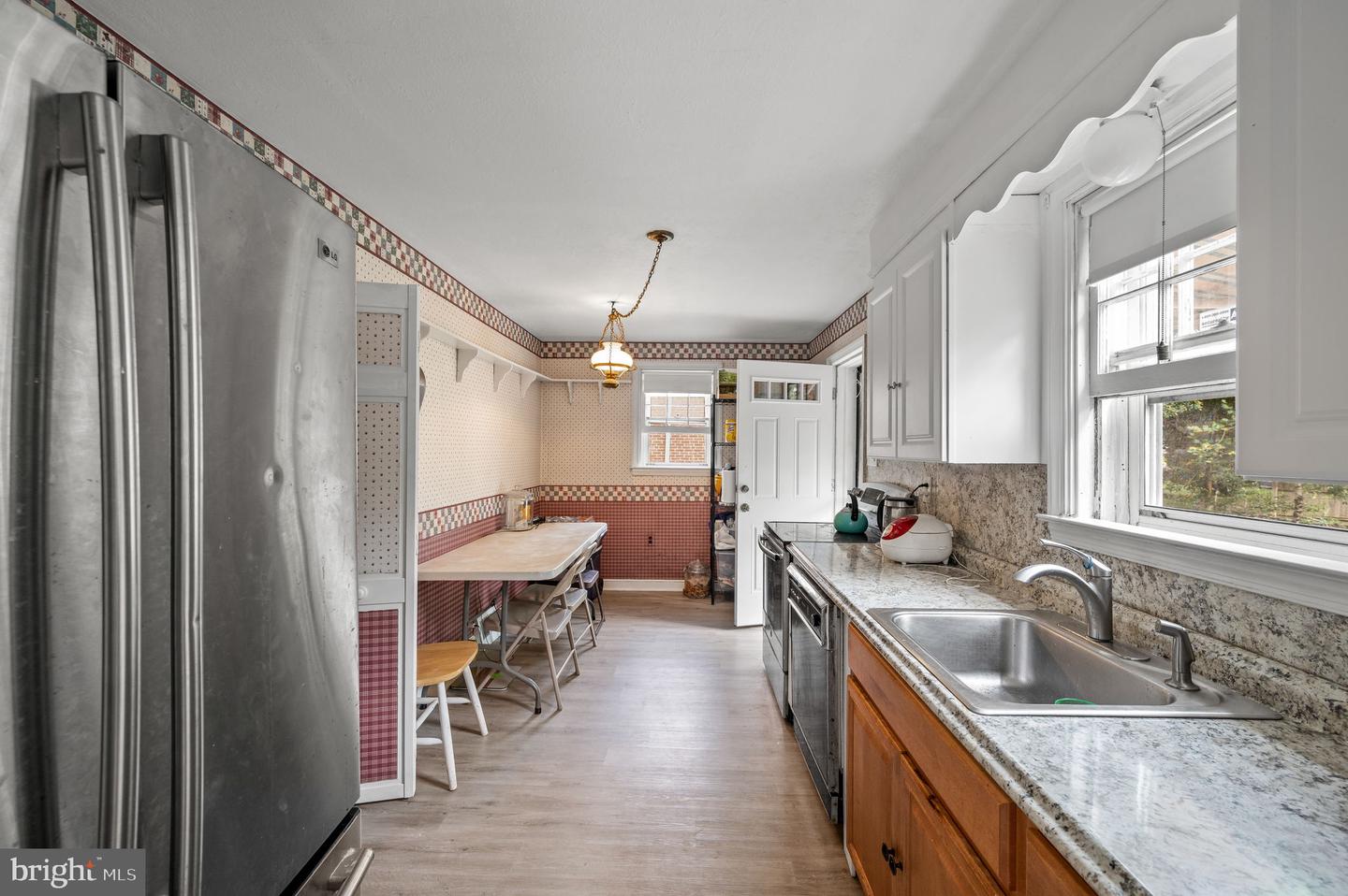 23 Dewey Rd