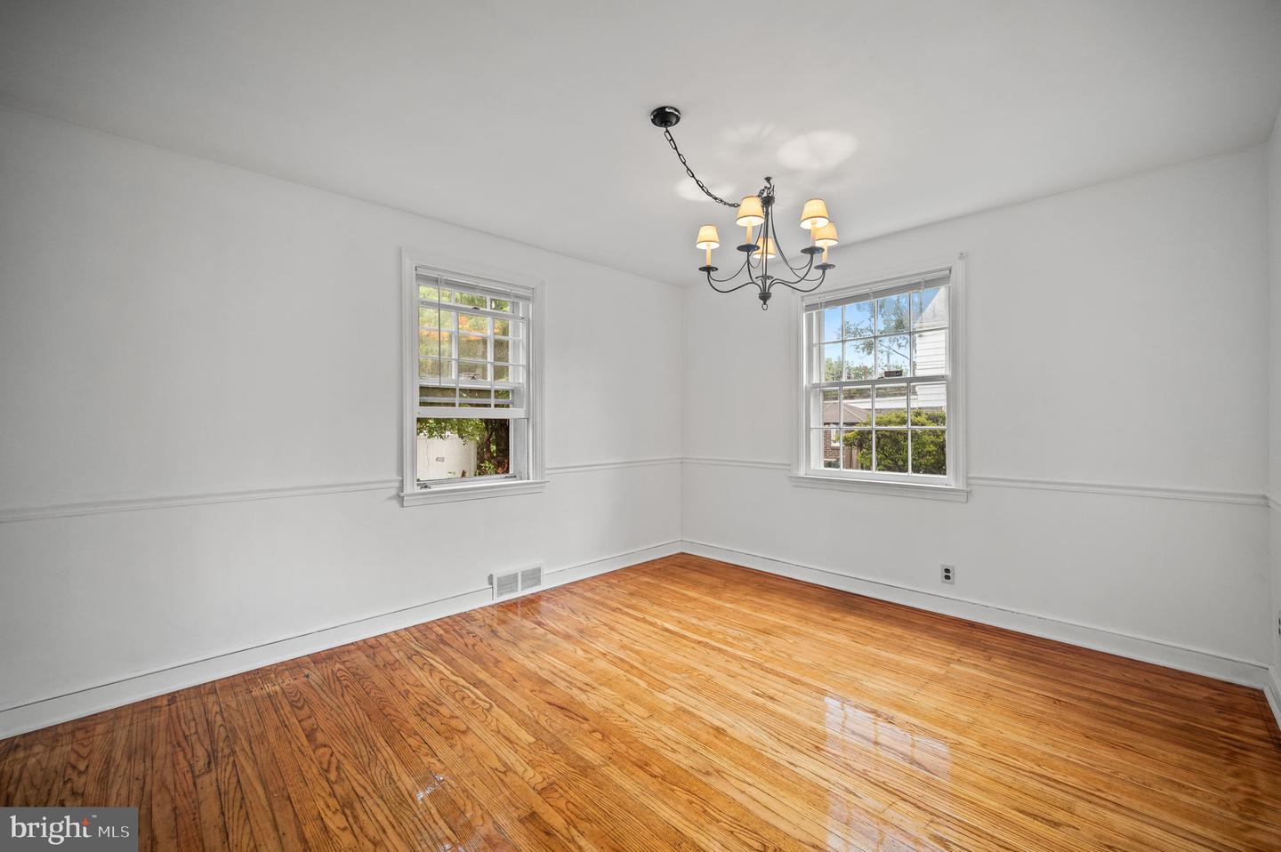 23 Dewey Rd
