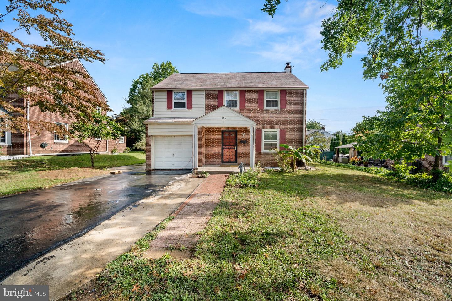 23 Dewey Rd
